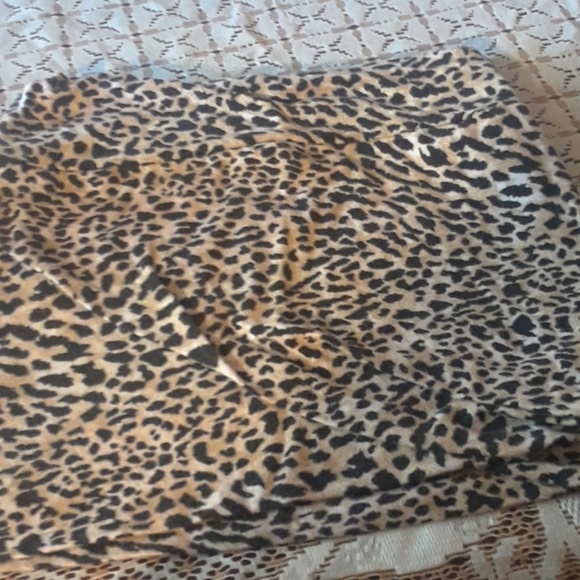 active basic mini skirt - Picture 2 of 5